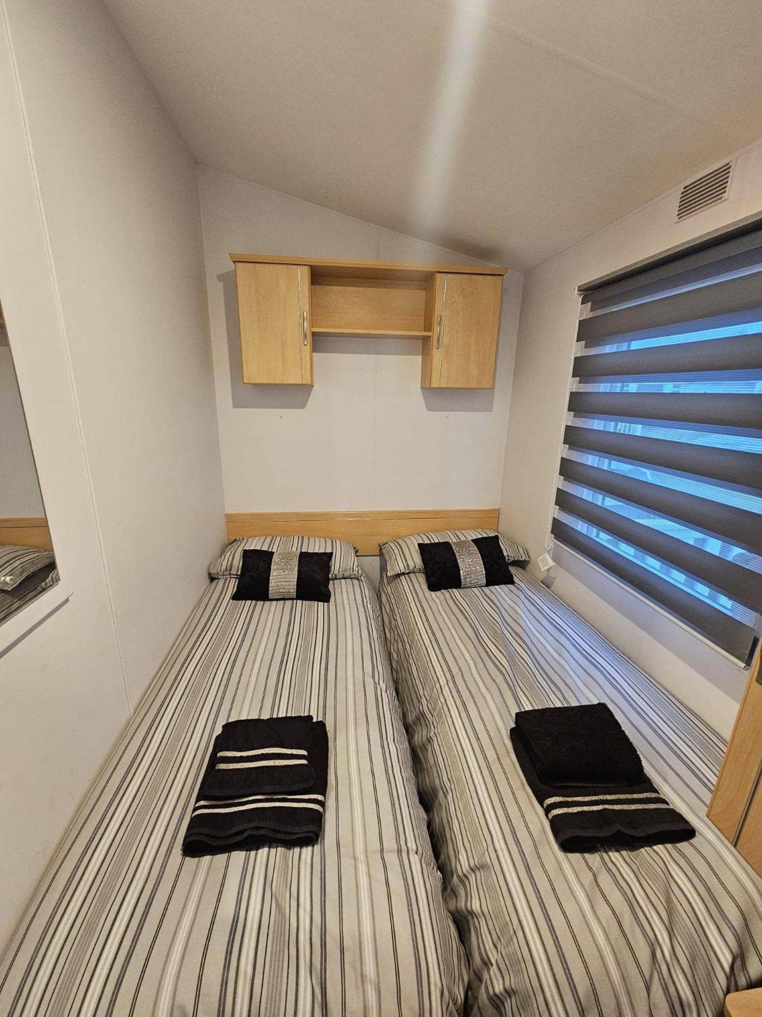 Tattershall Lakes Hot Tub Lodge Breaks Εξωτερικό φωτογραφία