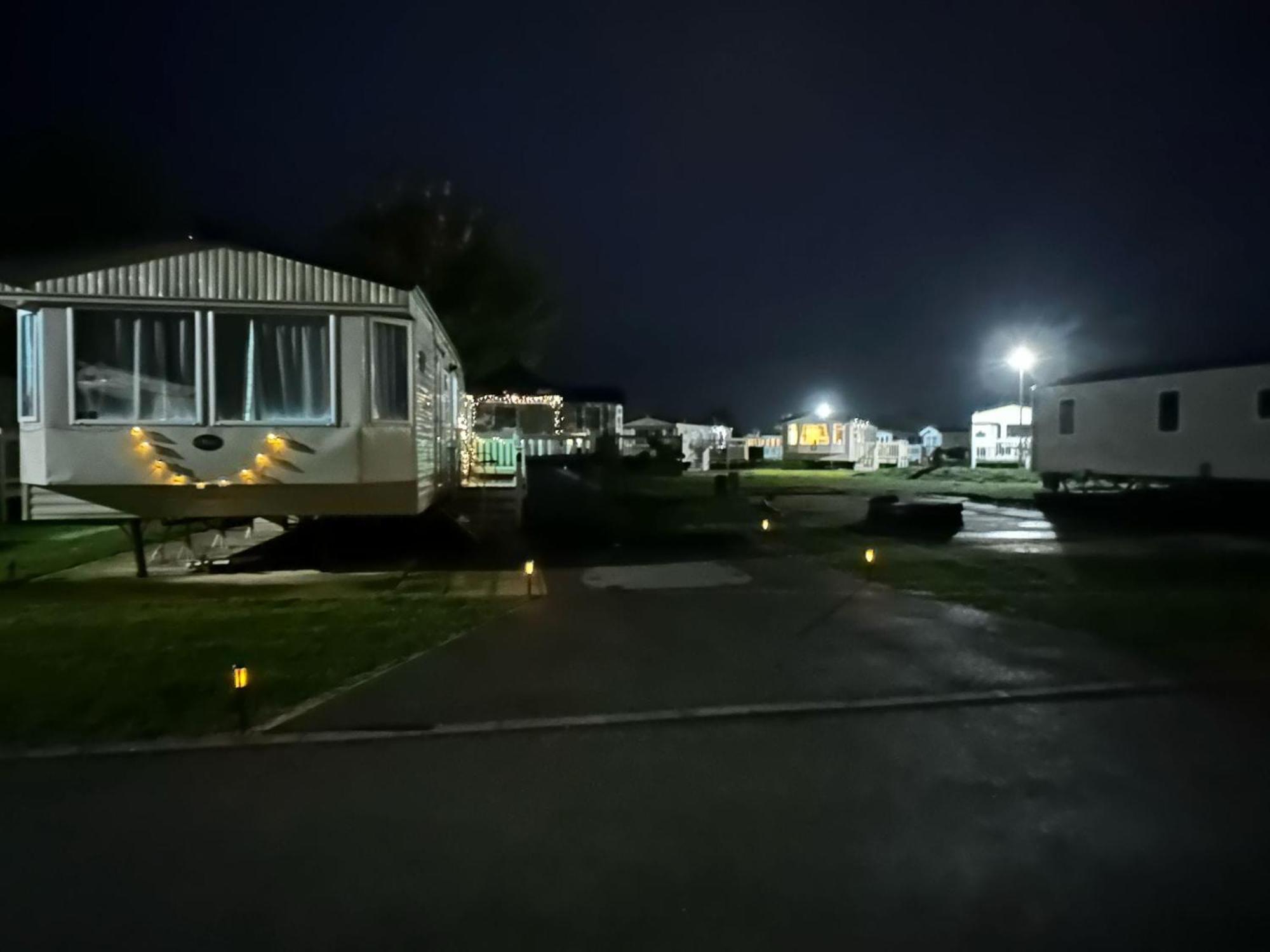 Tattershall Lakes Hot Tub Lodge Breaks Εξωτερικό φωτογραφία